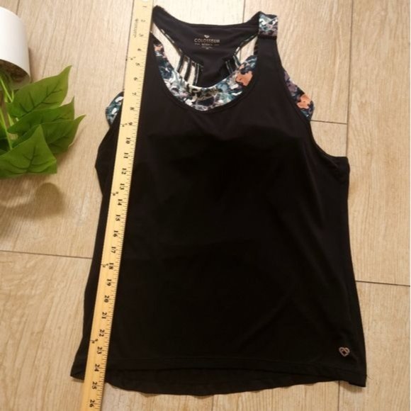 Colosseum tank top size Medium - Picture 4 of 9
